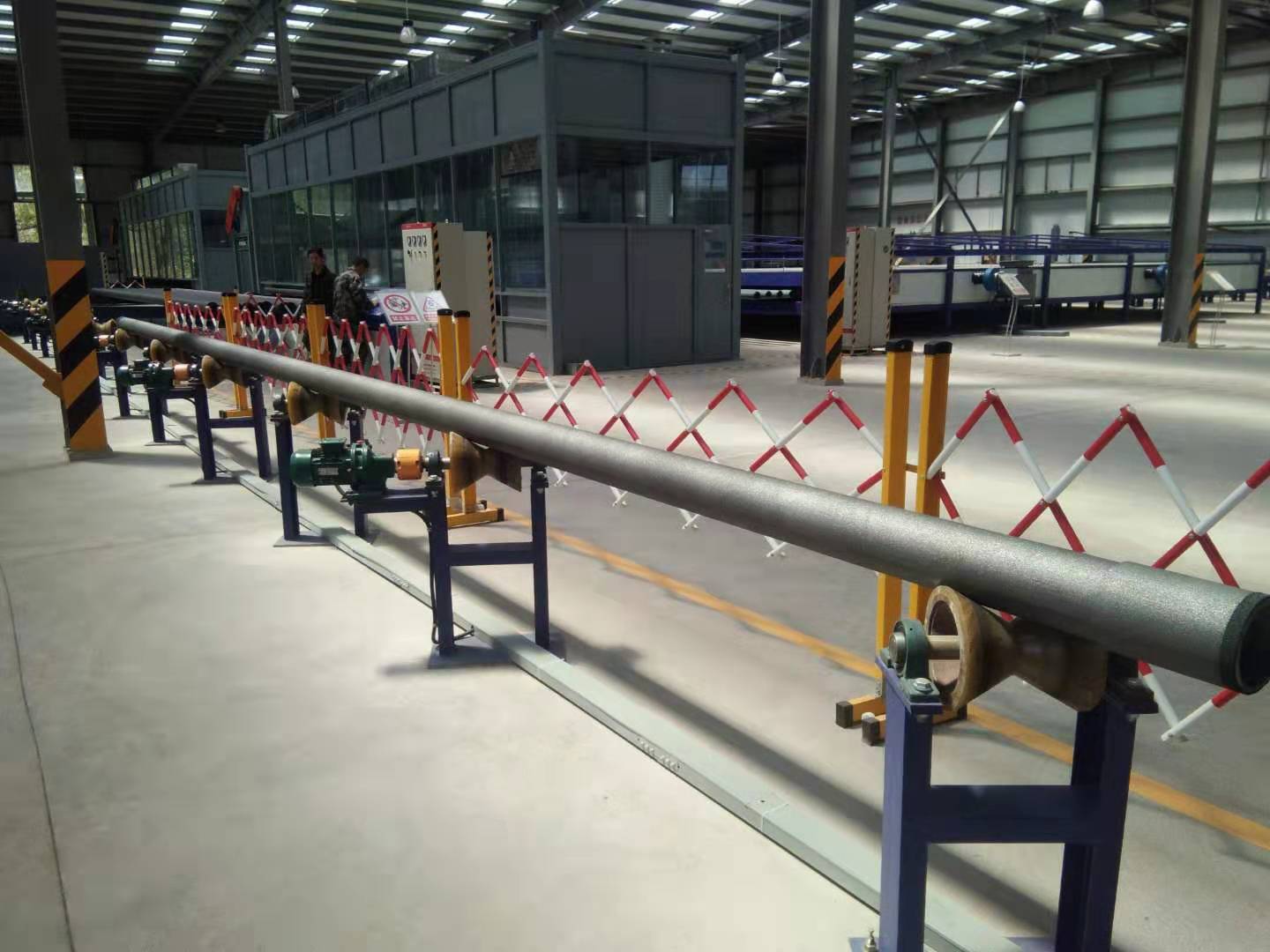 輥道通過式鋼管拋丸機(jī)圖四 輥道通過式鋼管拋丸機(jī)圖四